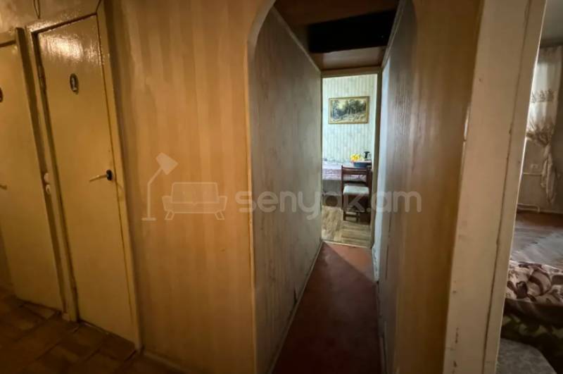 2 Սենյականոց Բնակարան Քարե Շենքում, 55քմ, 4/5 հարկ, Պետական Վիճակում