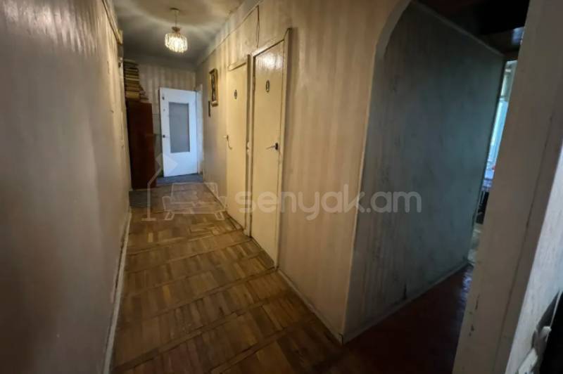 2 Սենյականոց Բնակարան Քարե Շենքում, 55քմ, 4/5 հարկ, Պետական Վիճակում