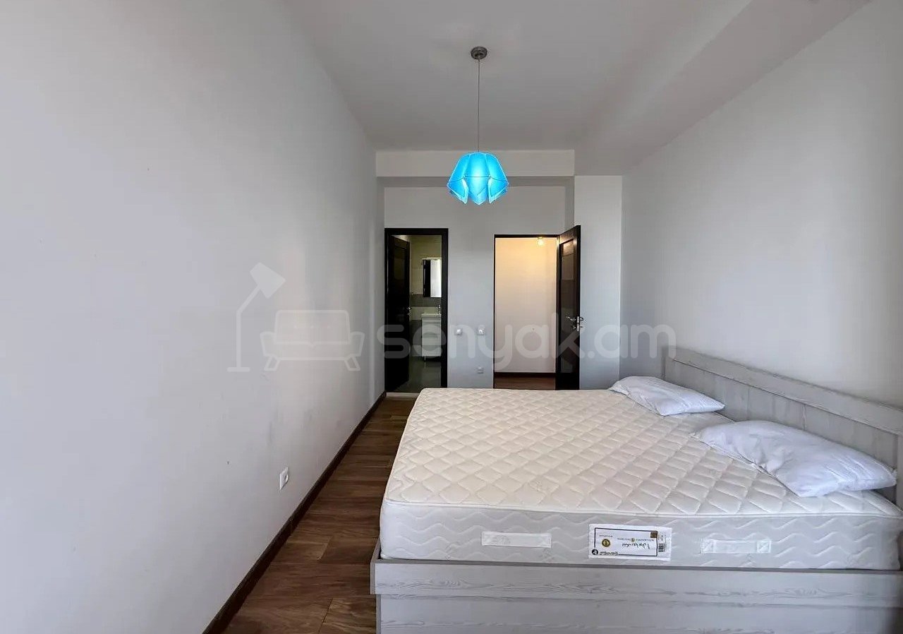 4 Սենյականոց Բնակարան Նորակառույցում, 210քմ, 12/12 հարկ, Կապիտալ Վերանորոգված