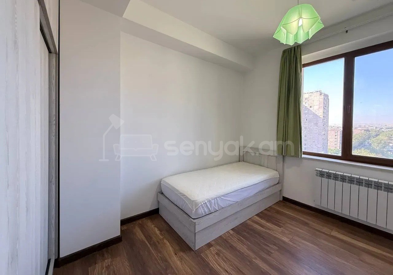 4 Սենյականոց Բնակարան Նորակառույցում, 210քմ, 12/12 հարկ, Կապիտալ Վերանորոգված