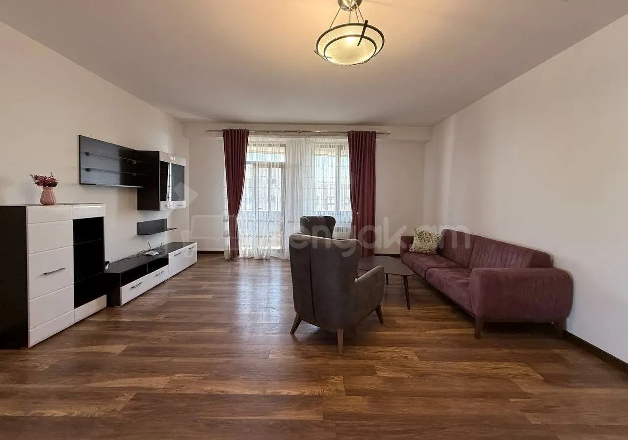 4 Սենյականոց Բնակարան Նորակառույցում, 210քմ, 12/12 հարկ, Կապիտալ Վերանորոգված