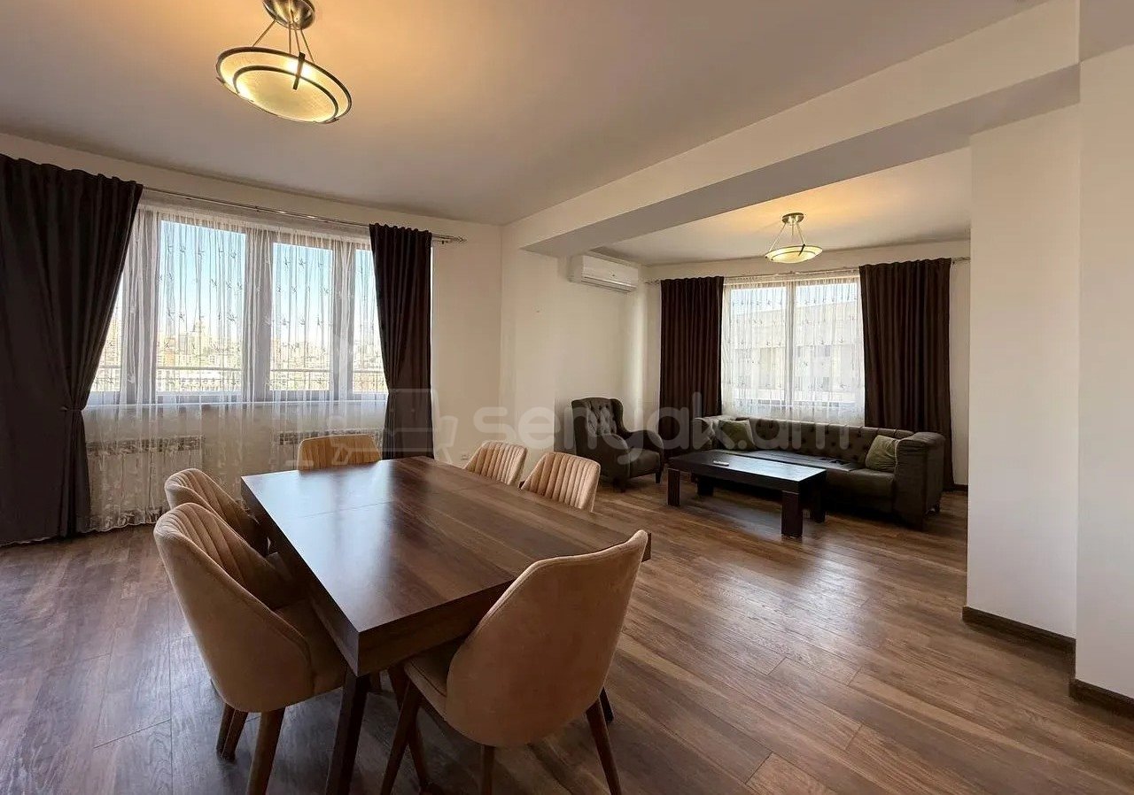 4 Սենյականոց Բնակարան Նորակառույցում, 210քմ, 12/12 հարկ, Կապիտալ Վերանորոգված