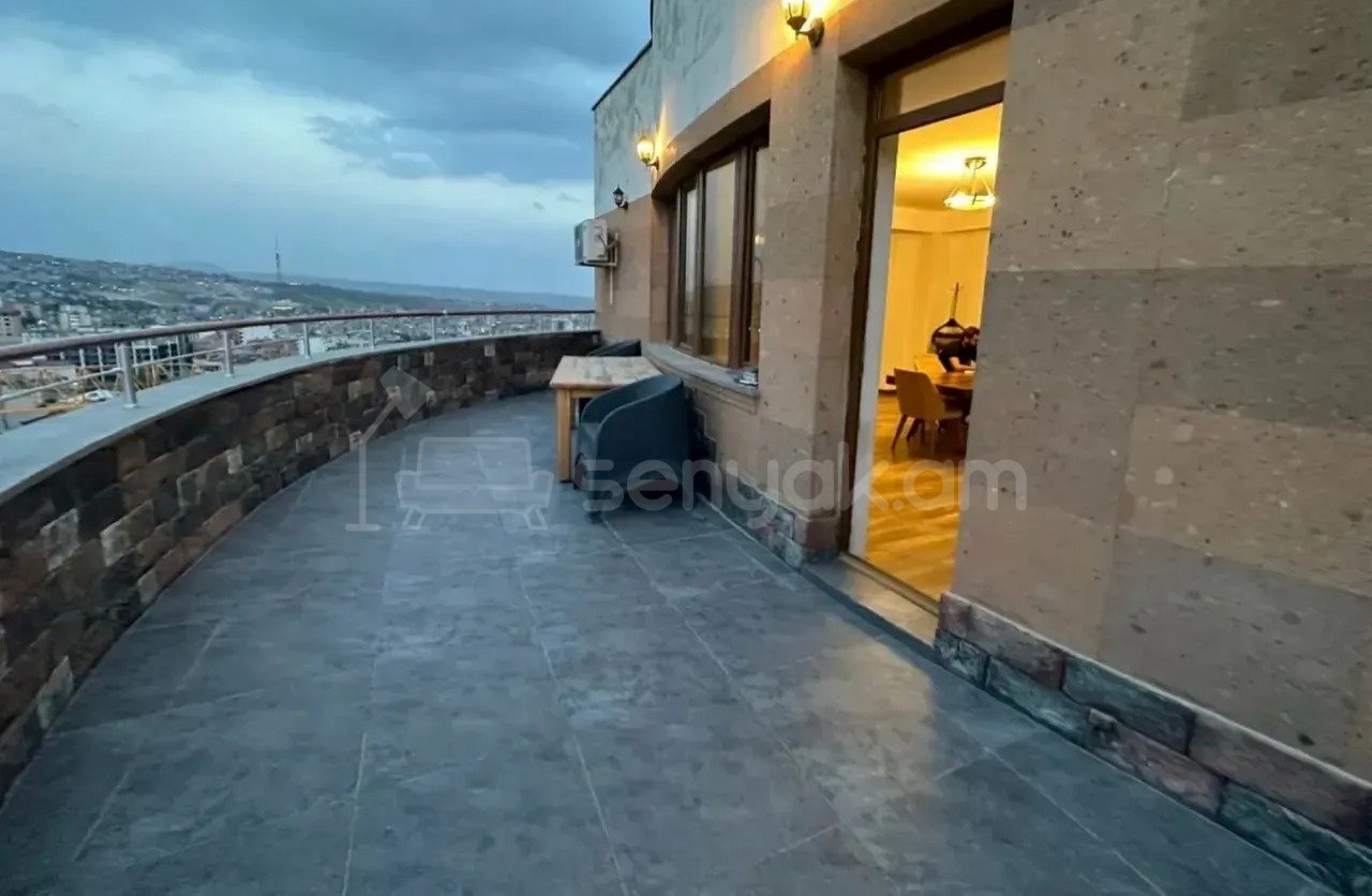 4 Սենյականոց Բնակարան Նորակառույցում, 210քմ, 12/12 հարկ, Կապիտալ Վերանորոգված