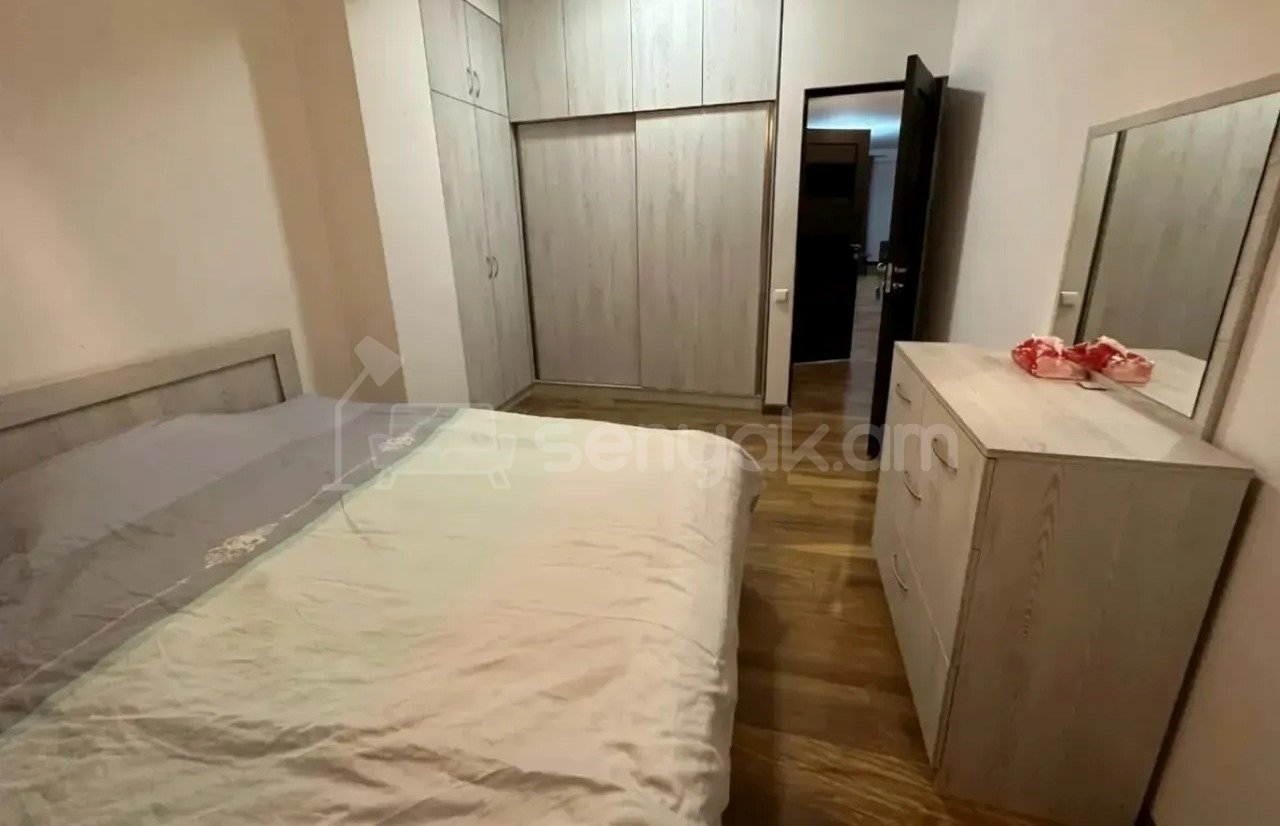 4 Սենյականոց Բնակարան Նորակառույցում, 210քմ, 12/12 հարկ, Կապիտալ Վերանորոգված