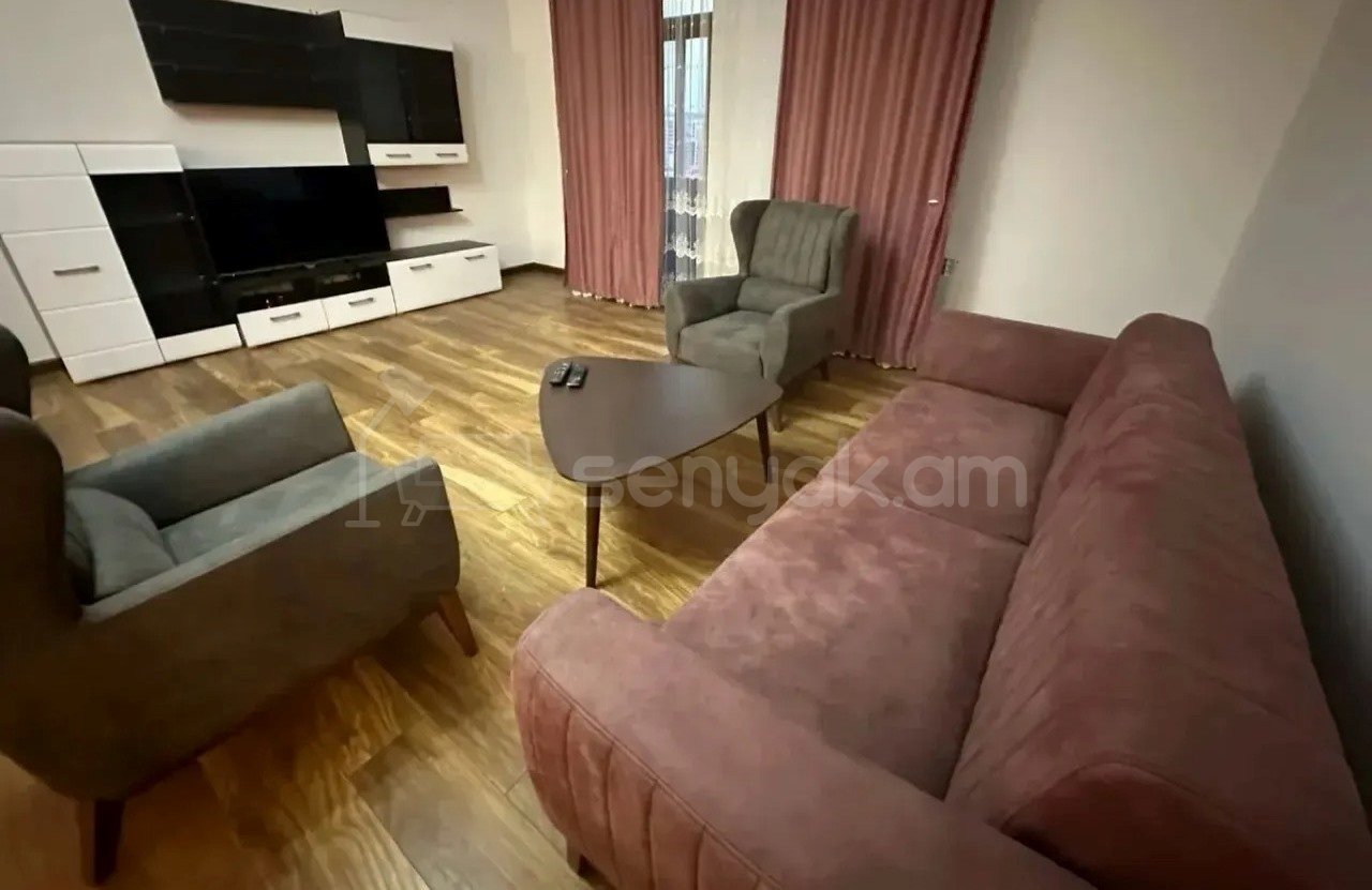 4 Սենյականոց Բնակարան Նորակառույցում, 210քմ, 12/12 հարկ, Կապիտալ Վերանորոգված