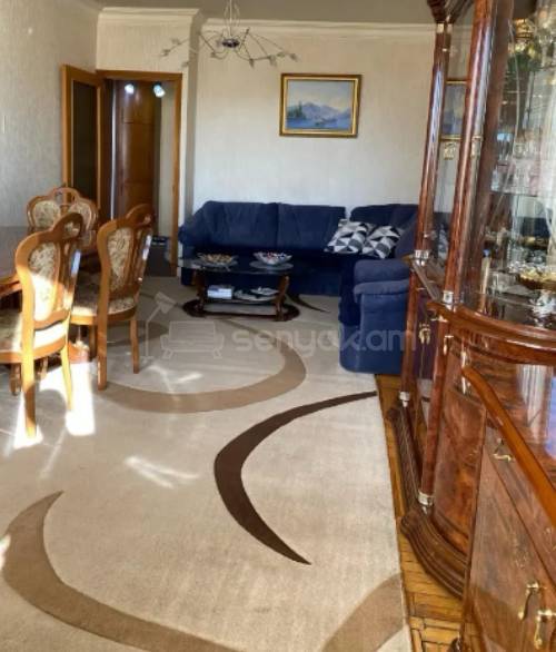 4 Սենյականոց Բնակարան Քարե Շենքում, 98քմ, 5/5 հարկ, Կապիտալ Վերանորոգված