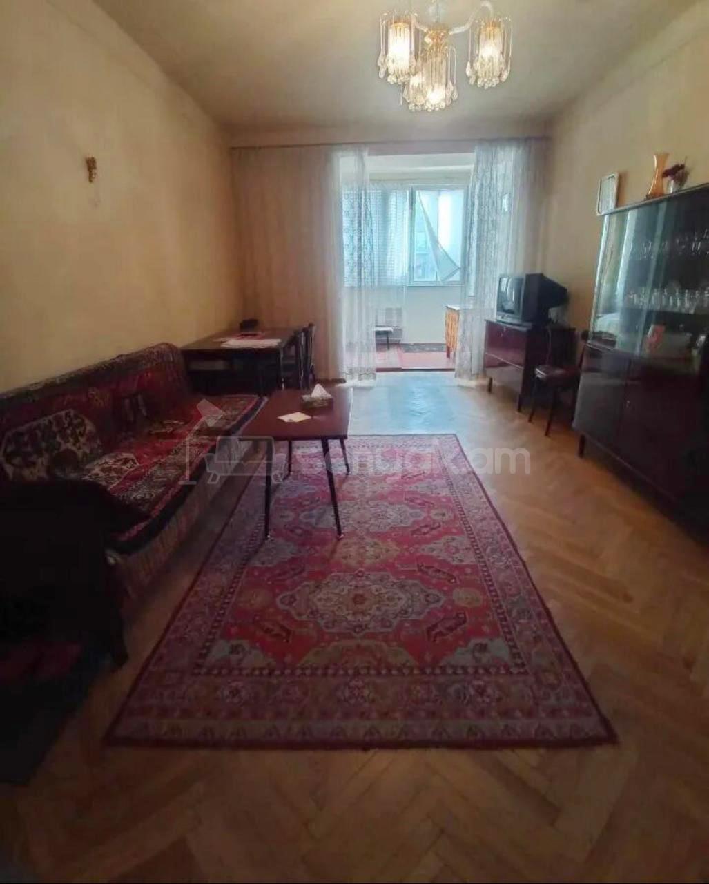 3 Սենյականոց Բնակարան Քարե Շենքում, 65քմ, 5/5 հարկ, Կոսմետիկ Վերանորոգված