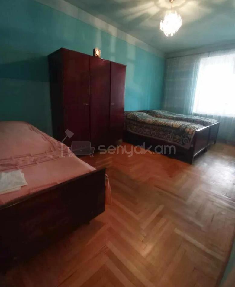 3 Սենյականոց Բնակարան Քարե Շենքում, 65քմ, 5/5 հարկ, Կոսմետիկ Վերանորոգված
