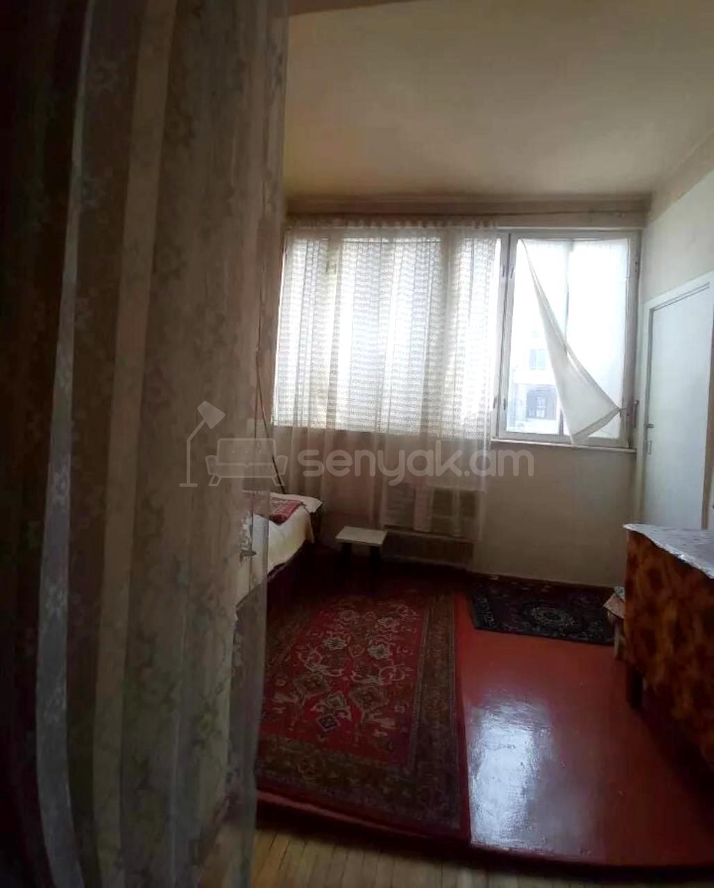 3 Սենյականոց Բնակարան Քարե Շենքում, 65քմ, 5/5 հարկ, Կոսմետիկ Վերանորոգված