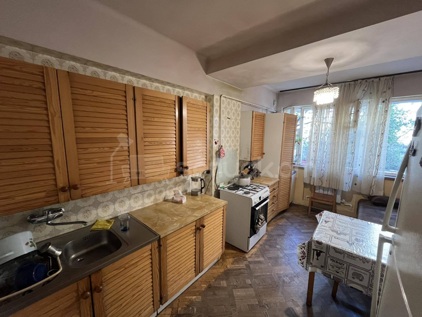 3 Սենյականոց Բնակարան, 93քմ, 3/9 հարկ, Նորմալ Վիճակում