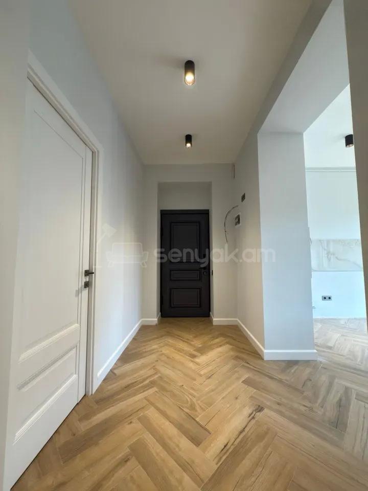 3 Սենյականոց Բնակարան Քարե Շենքում, 80քմ, 3/4 հարկ, Կապիտալ Վերանորոգված