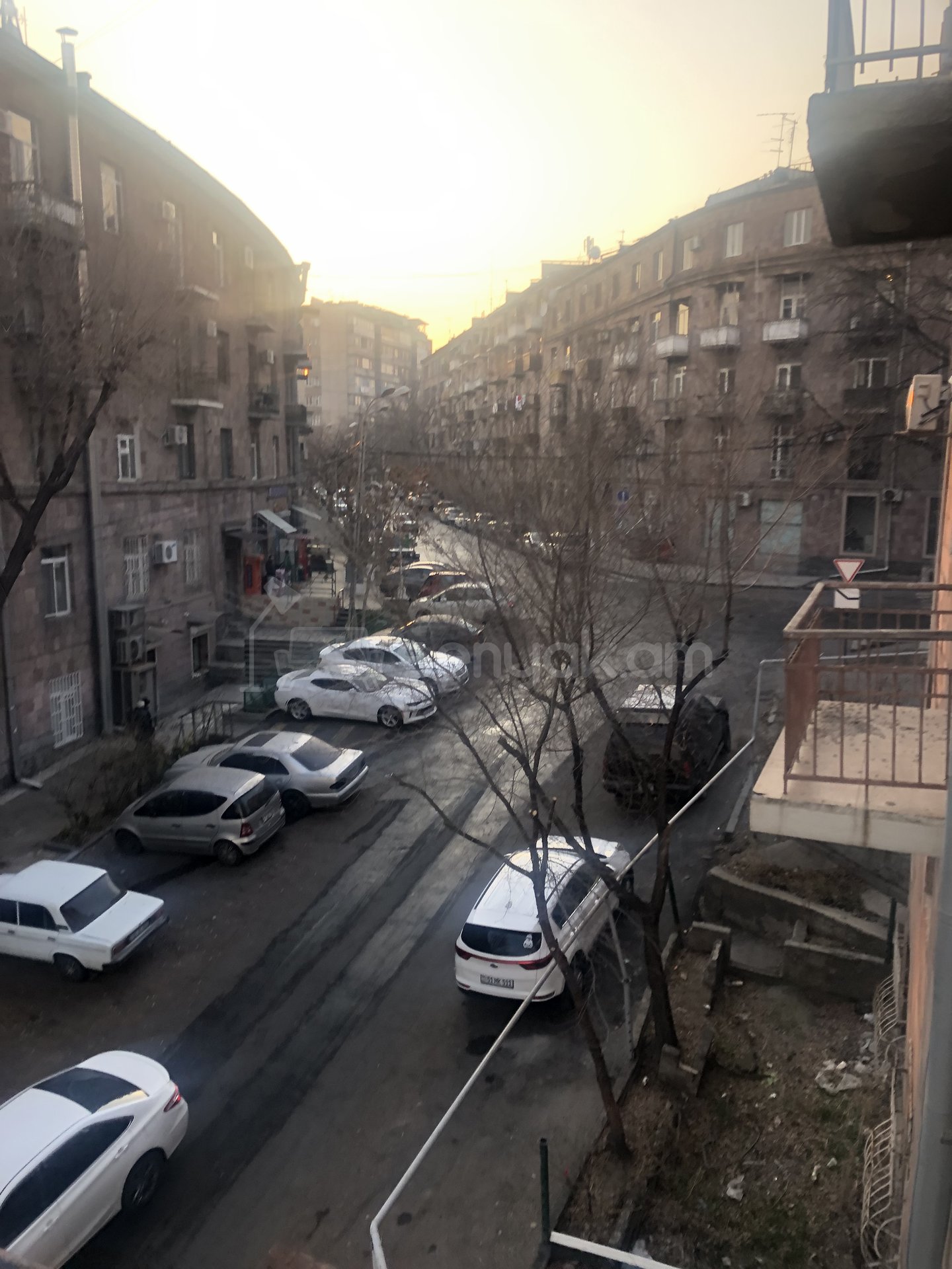 2 Սենյականոց Բնակարան Քարե Շենքում, 39քմ, 3/5 հարկ, Կոսմետիկ Վերանորոգված