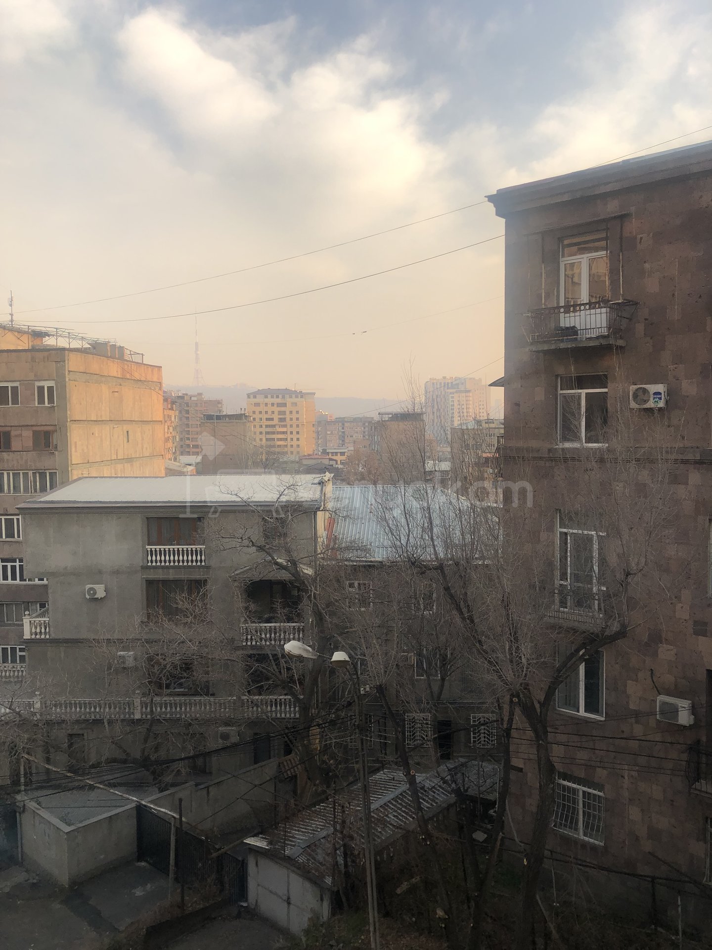 2 Սենյականոց Բնակարան Քարե Շենքում, 39քմ, 3/5 հարկ, Կոսմետիկ Վերանորոգված