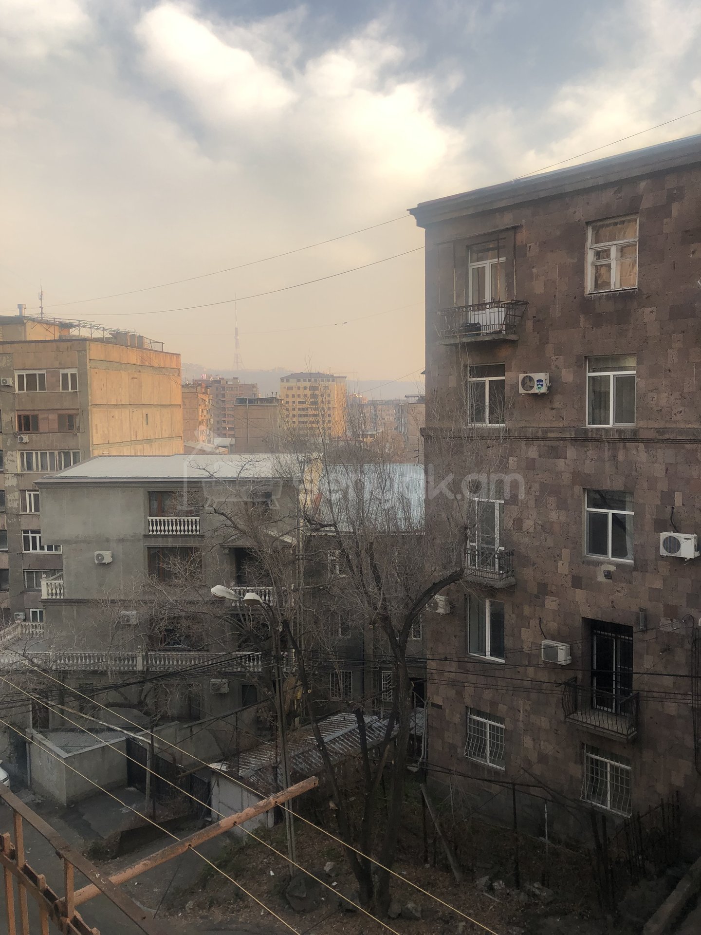 2 Սենյականոց Բնակարան Քարե Շենքում, 39քմ, 3/5 հարկ, Կոսմետիկ Վերանորոգված