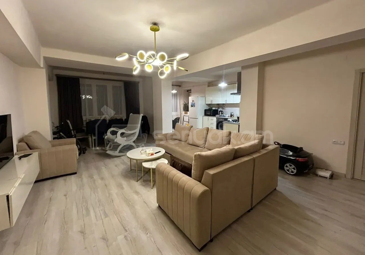 2 Սենյականոց Բնակարան, 72քմ, 9/9 հարկ, Կապիտալ Վերանորոգված