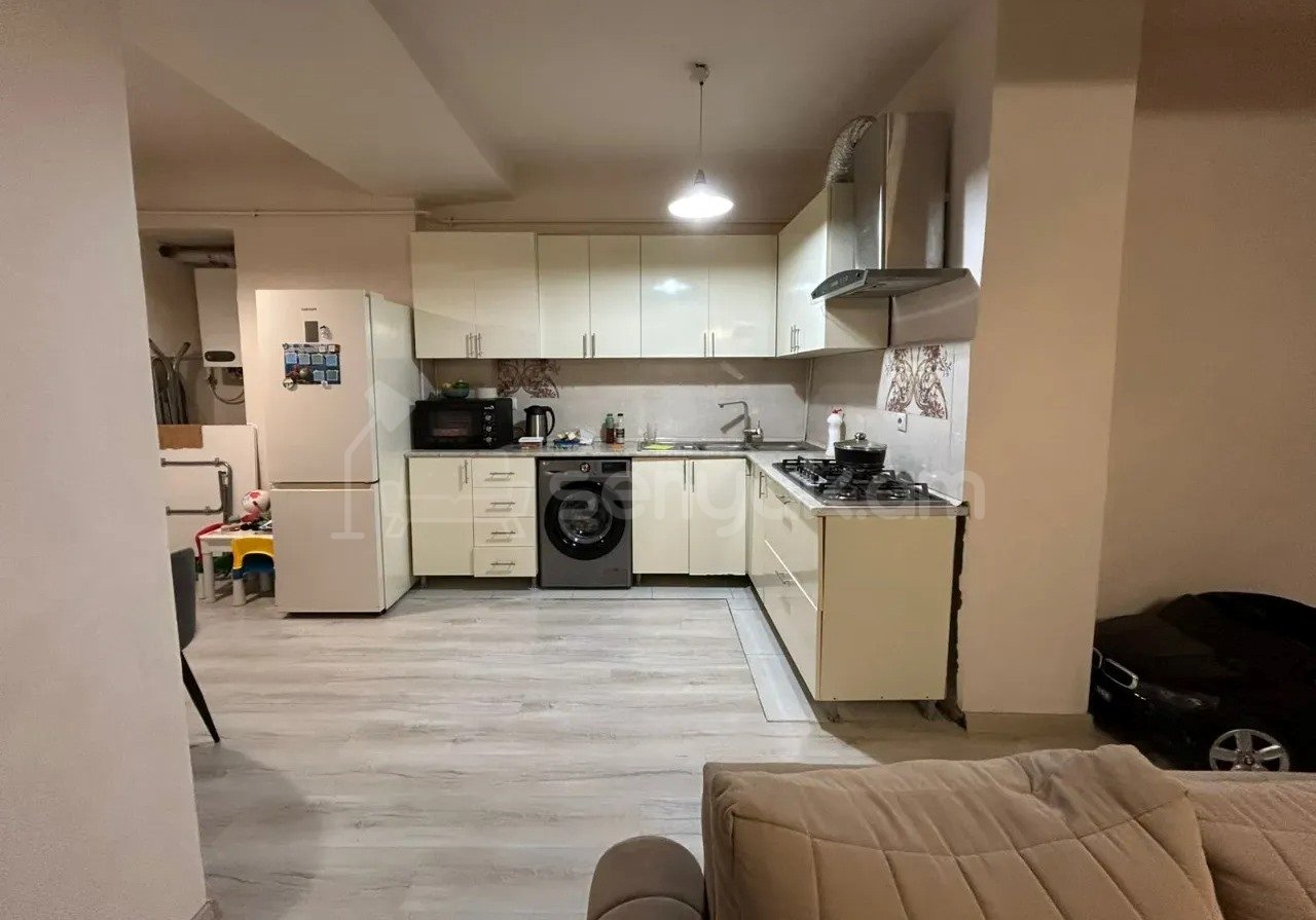 2 Սենյականոց Բնակարան, 72քմ, 9/9 հարկ, Կապիտալ Վերանորոգված