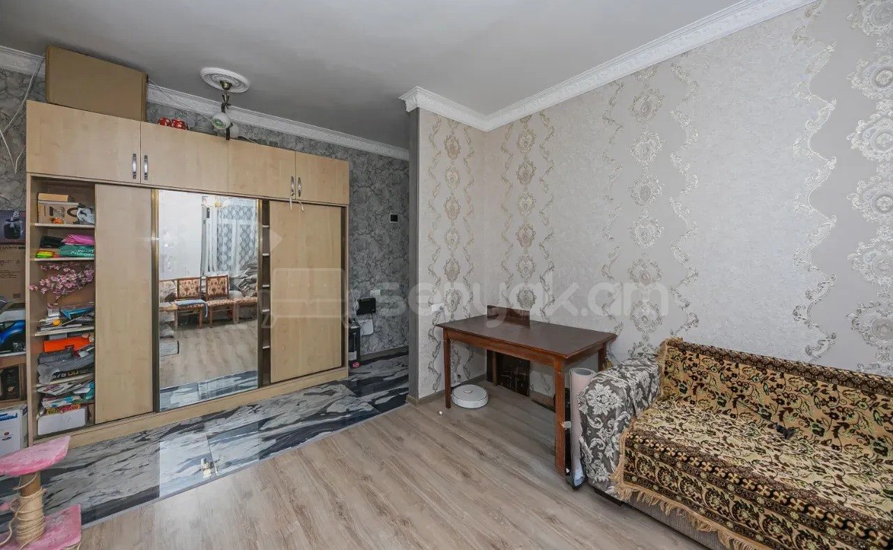 2 Սենյականոց Բնակարան Քարե Շենքում, 65քմ, 3/4 հարկ, Կապիտալ Վերանորոգված