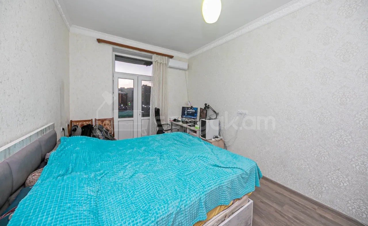 2 Սենյականոց Բնակարան Քարե Շենքում, 65քմ, 3/4 հարկ, Կապիտալ Վերանորոգված