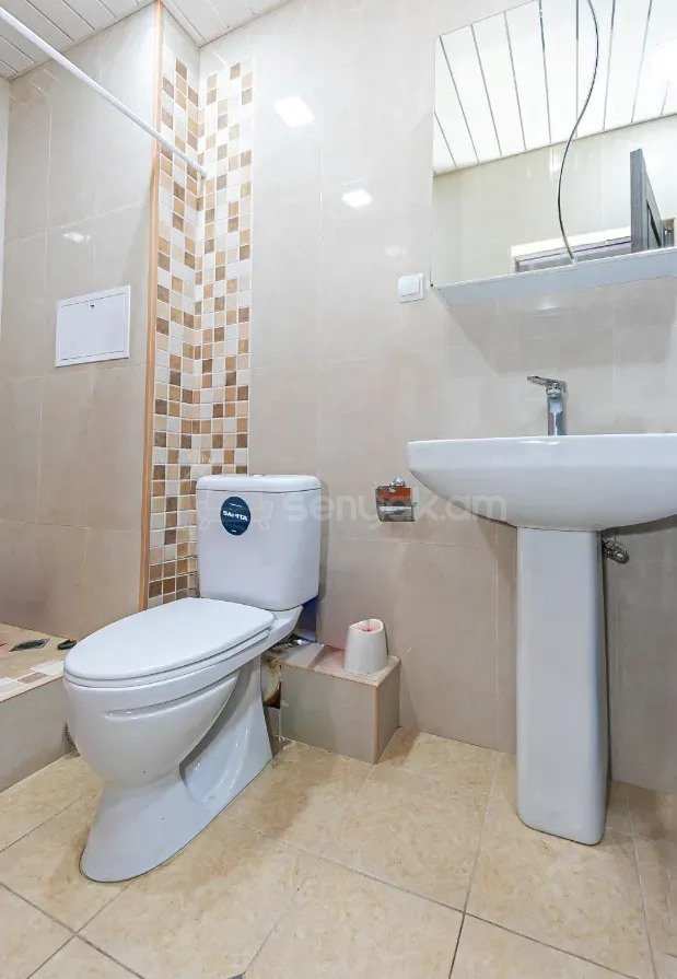 2 Սենյականոց Բնակարան Քարե Շենքում, 65քմ, 3/4 հարկ, Կապիտալ Վերանորոգված