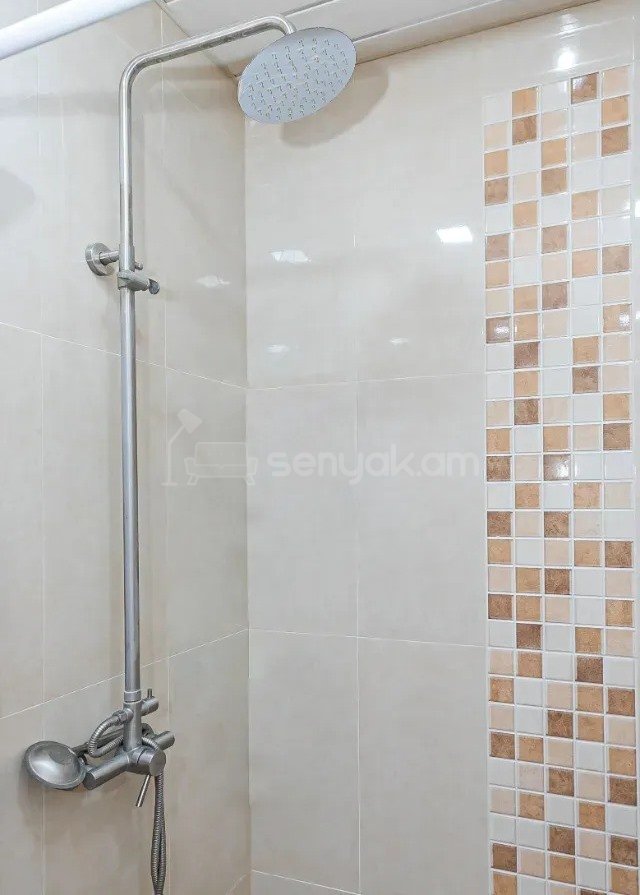 2 Սենյականոց Բնակարան Քարե Շենքում, 65քմ, 3/4 հարկ, Կապիտալ Վերանորոգված