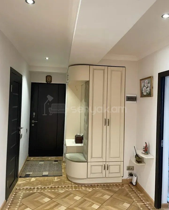 3 Սենյականոց Բնակարան, 92քմ, 5/9 հարկ, Կապիտալ Վերանորոգված