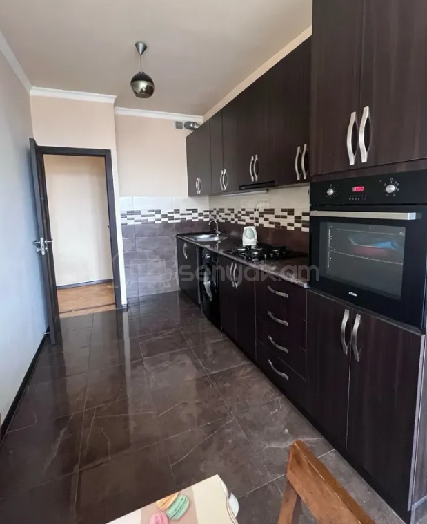 3 Սենյականոց Բնակարան, 83քմ, 7/10 հարկ, Կապիտալ Վերանորոգված