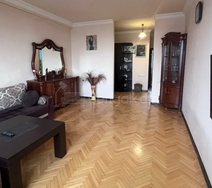 3 Սենյականոց Բնակարան, 83քմ, 7/10 հարկ, Կապիտալ Վերանորոգված