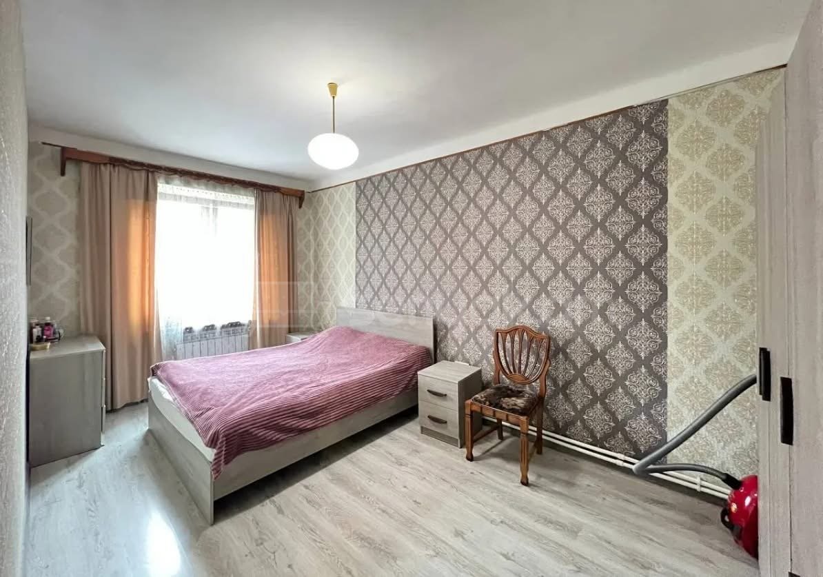 3 Սենյականոց Բնակարան Քարե Շենքում, 72քմ, 3/5 հարկ, Կապիտալ Վերանորոգված