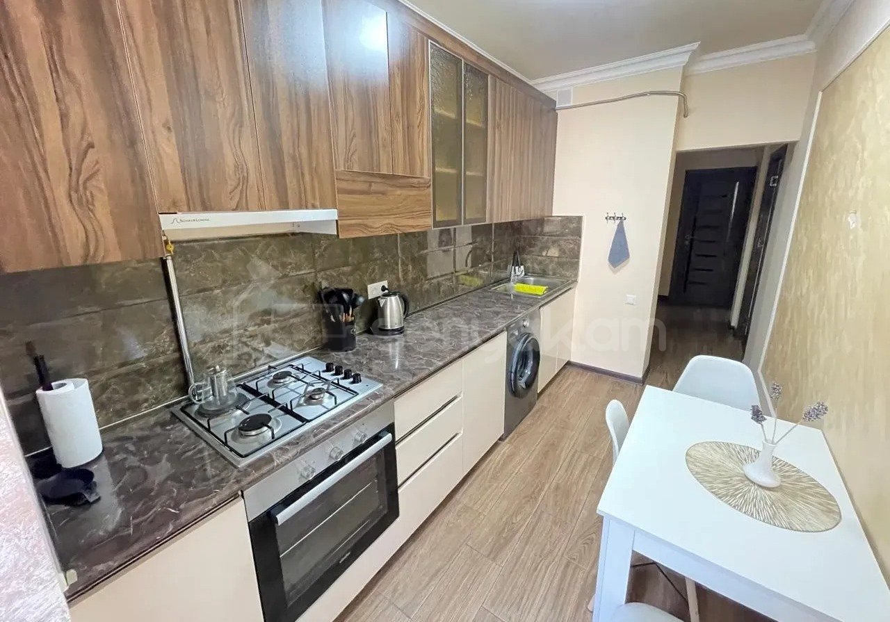 3 Սենյականոց Բնակարան, 68քմ, 3/9 հարկ, Կապիտալ Վերանորոգված
