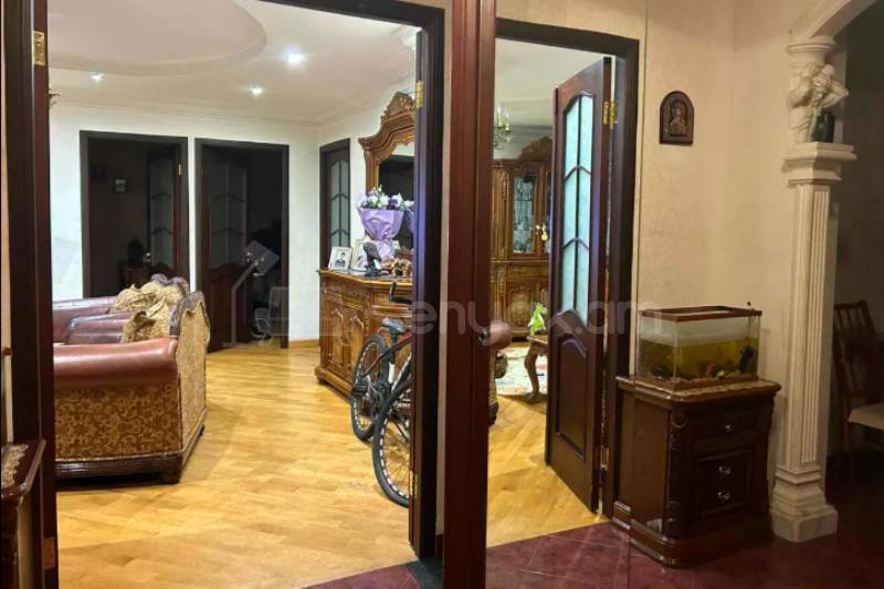 3 Սենյականոց Բնակարան, 80քմ, 4/16 հարկ, Կապիտալ Վերանորոգված
