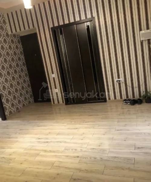 3 Սենյականոց Բնակարան Քարե Շենքում, 100քմ, 5/5 հարկ, Կոսմետիկ Վերանորոգված