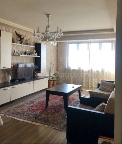 3 Սենյականոց Բնակարան Քարե Շենքում, 100քմ, 5/5 հարկ, Կոսմետիկ Վերանորոգված
