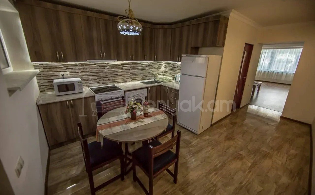 3 Սենյականոց Բնակարան Քարե Շենքում, 59քմ, 2/7 հարկ, Կապիտալ Վերանորոգված