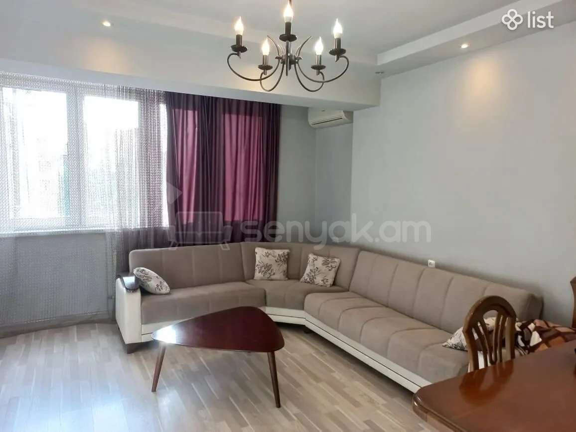 4 Սենյականոց Բնակարան Քարե Շենքում, 93քմ, 2/5 հարկ, Կապիտալ Վերանորոգված