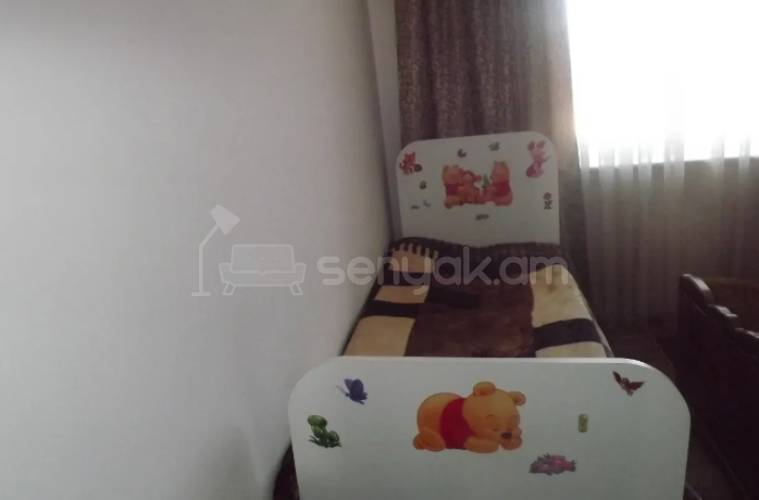 3 Սենյականոց Բնակարան Քարե Շենքում, 60քմ, 5/5 հարկ, Կոսմետիկ Վերանորոգված