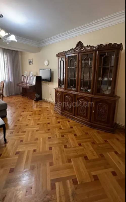 3 Սենյականոց Բնակարան Քարե Շենքում, 68քմ, 4/5 հարկ, Կապիտալ Վերանորոգված