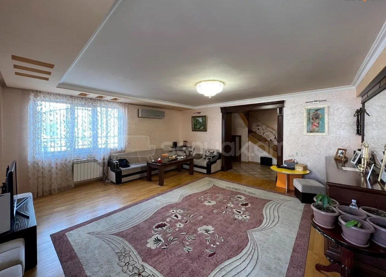 6 Սենյականոց Բնակարան Նորակառույցում, 204քմ, 8/8 հարկ, Կապիտալ Վերանորոգված