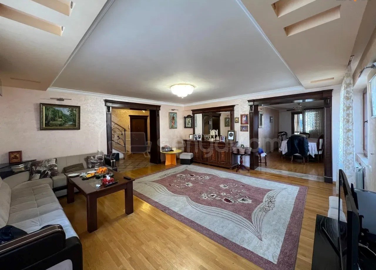 6 Սենյականոց Բնակարան Նորակառույցում, 204քմ, 8/8 հարկ, Կապիտալ Վերանորոգված