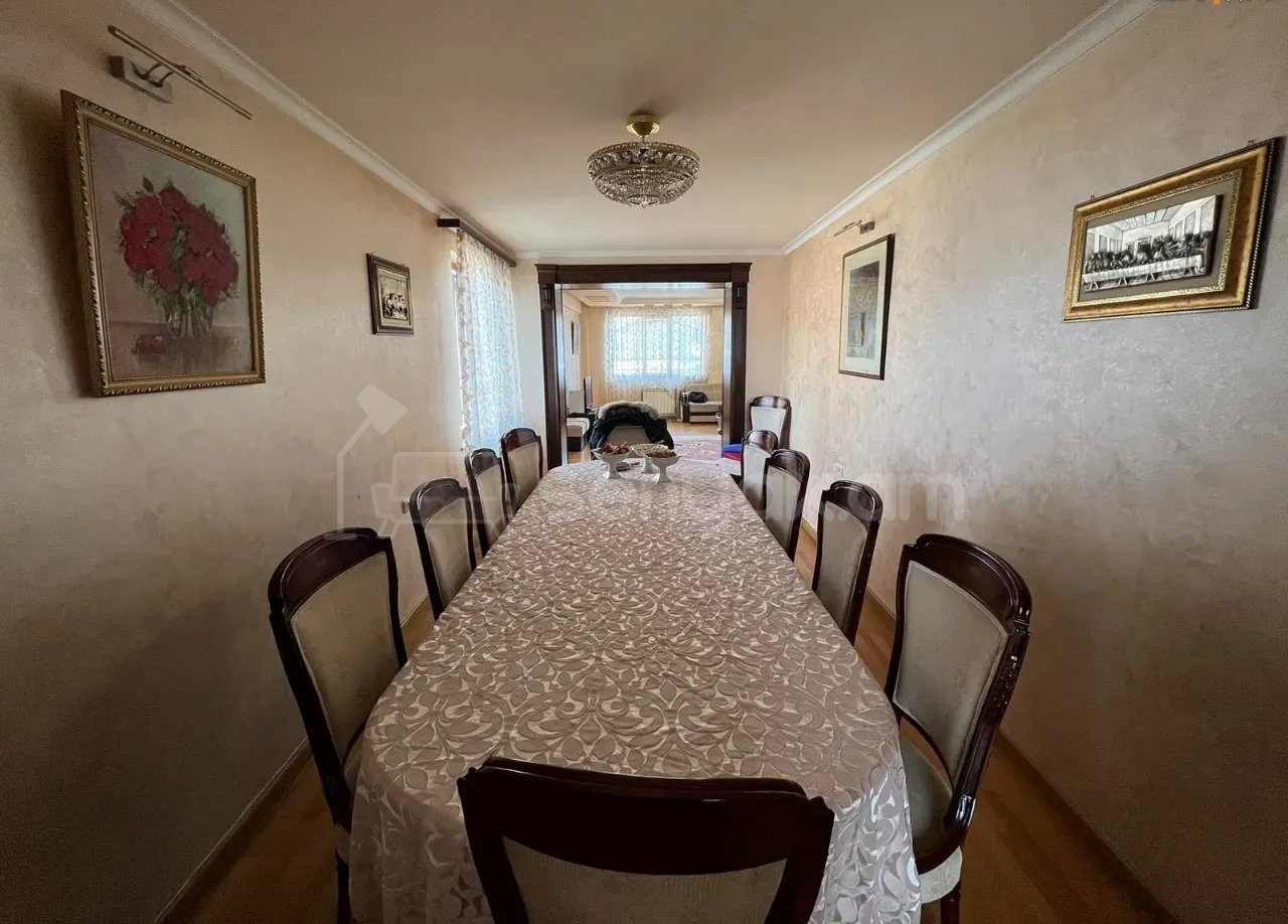 6 Սենյականոց Բնակարան Նորակառույցում, 204քմ, 8/8 հարկ, Կապիտալ Վերանորոգված