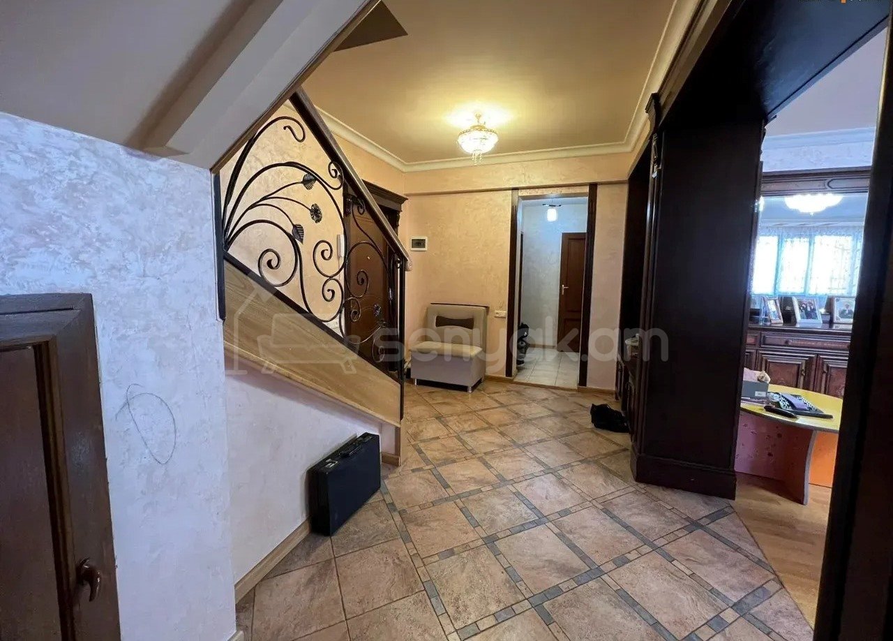6 Սենյականոց Բնակարան Նորակառույցում, 204քմ, 8/8 հարկ, Կապիտալ Վերանորոգված