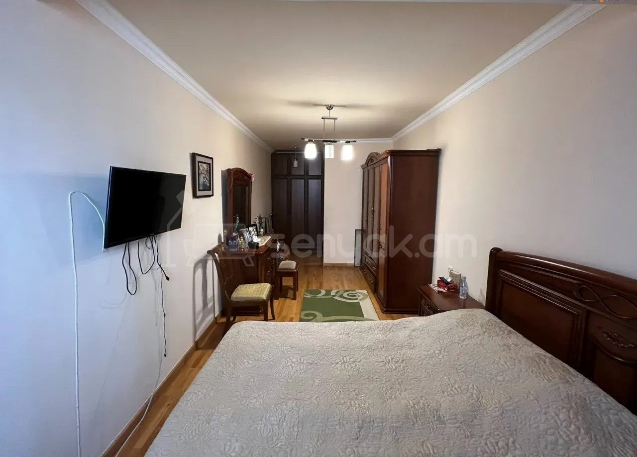 6 Սենյականոց Բնակարան Նորակառույցում, 204քմ, 8/8 հարկ, Կապիտալ Վերանորոգված