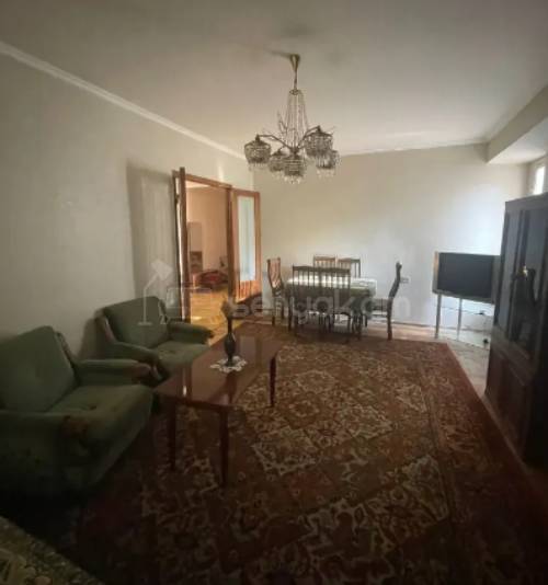 3 Սենյականոց Բնակարան, 82քմ, 1/4 հարկ, Կոսմետիկ Վերանորոգված