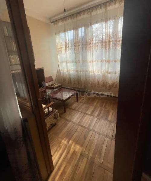 3 Սենյականոց Բնակարան, 82քմ, 1/4 հարկ, Կոսմետիկ Վերանորոգված