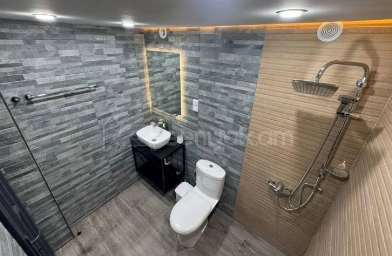 4 Սենյականոց Բնակարան, 100քմ, 9/9 հարկ, Կապիտալ Վերանորոգված