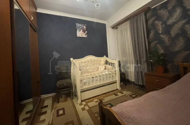 4 Սենյականոց Բնակարան, 90քմ, 2/9 հարկ, Կապիտալ Վերանորոգված