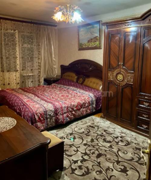3 Սենյականոց Բնակարան Քարե Շենքում, 80քմ, 4/4 հարկ, Կապիտալ Վերանորոգված
