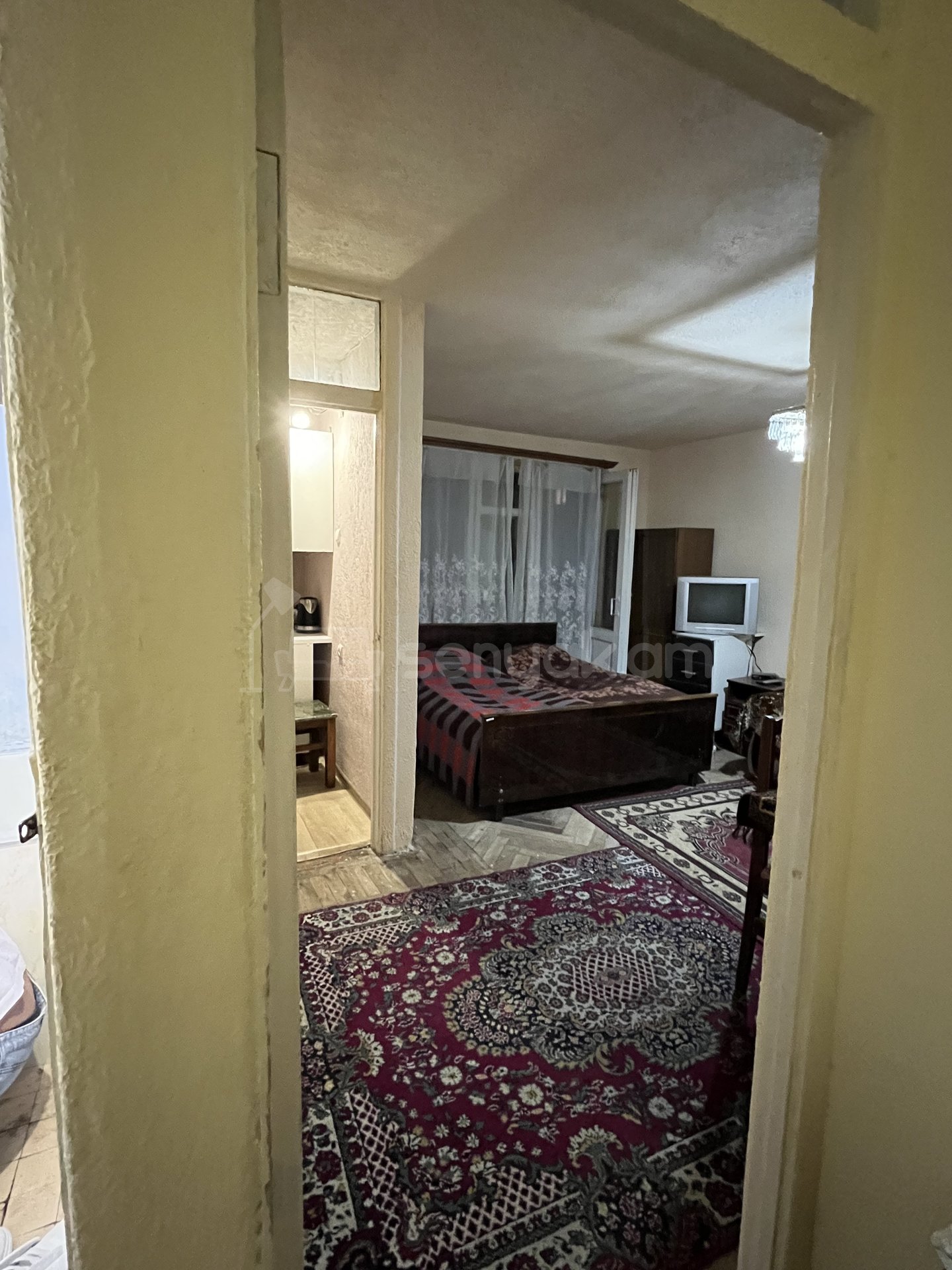 1 Սենյականոց Բնակարան, 35քմ, 5/5 հարկ, Պետական Վիճակում, Կահավորված