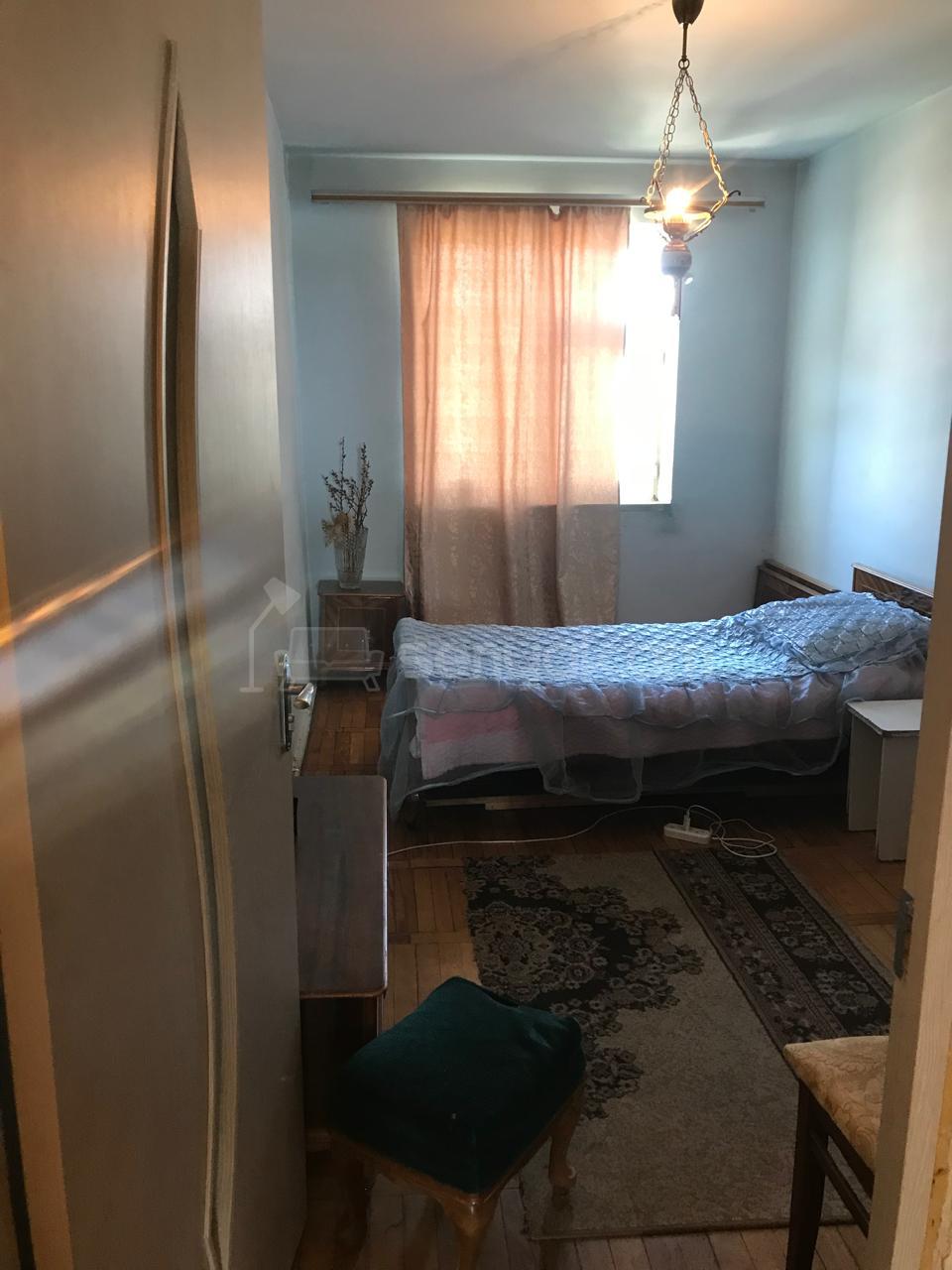 3 Սենյականոց Բնակարան, 50քմ, 5/5 հարկ, Նորմալ Վիճակում