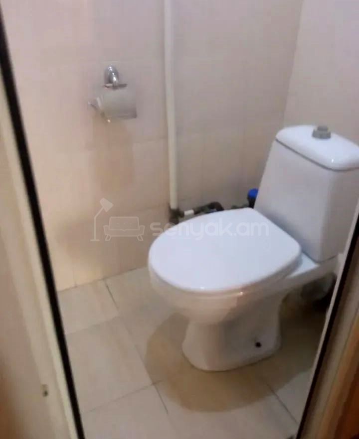 4 Սենյականոց Բնակարան, 92քմ, 8/9 հարկ, Նորմալ Վիճակում
