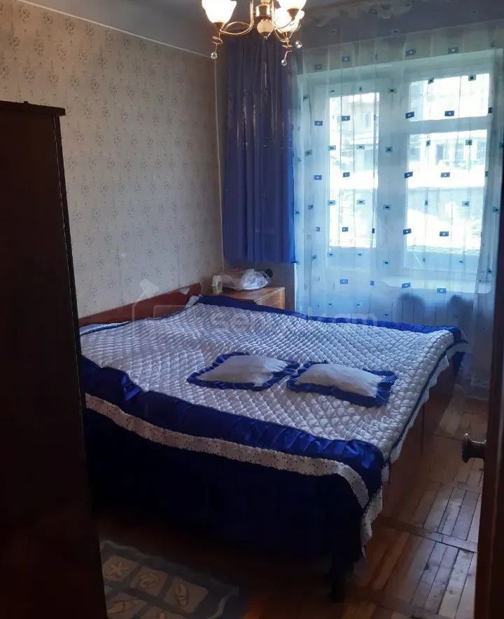 3 Սենյականոց Բնակարան Քարե Շենքում, 82քմ, 4/5 հարկ, Նորմալ Վիճակում